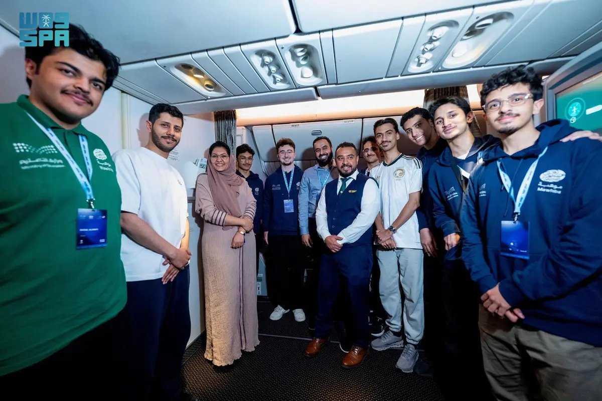 SPA_sci's tweet photo. مشاعر الفخر والاعتزاز ترافق المنتخب السعودي للعلوم والهندسة خلال لقائهم بسمو سفيرة خادم الحرمين الشريفين لدى أمريكا، في طريقهم إلى آيسف 2026.
#واس https://t.co/E3QaCbzCcM
