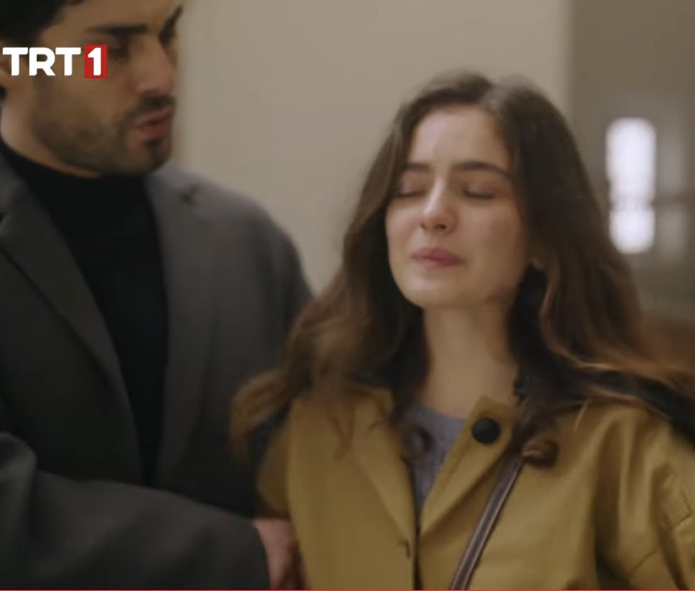 cindypandiita's tweet photo. You can't convince me that Gökhan is not in love with Eleni, he only reacts when it comes to her.
#TaşacakBuDeniz #ElGo https://t.co/LxI8xsIXhy