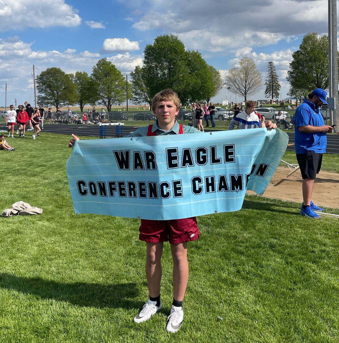 WestSiouxTrack's tweet photo. Conference Champion Long jump! https://t.co/LwEJHHyYxS