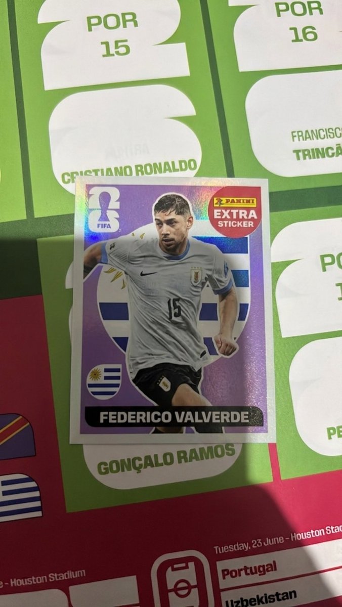 Santicius12's tweet photo. Ya me salieron mis primeras figuritas Extra, alguien sabe en dónde se pegan?? https://t.co/lEh29GYM5d