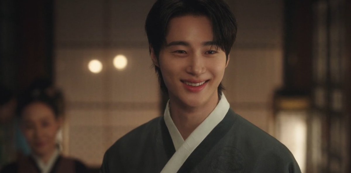 kdramamiss's tweet photo. their smiles in the flashback and the way yian got so mad at seongwon no one gets to hurt his little nephew https://t.co/5bHmal7Nzx