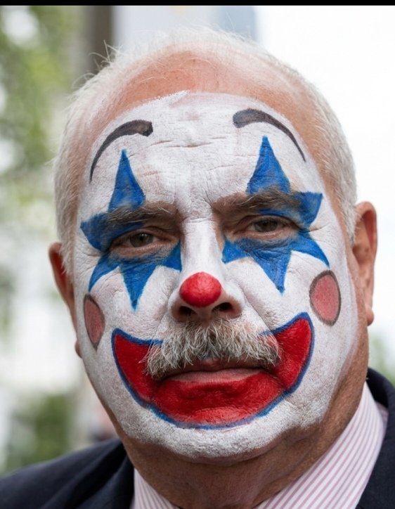 FeoNikito's tweet photo. @panamadecideorg EL PAYASO JALA BOLAS LAME BOTAS CREE QUE EL PUEBLO ES IGNORANTE.. https://t.co/aviKT75FIe