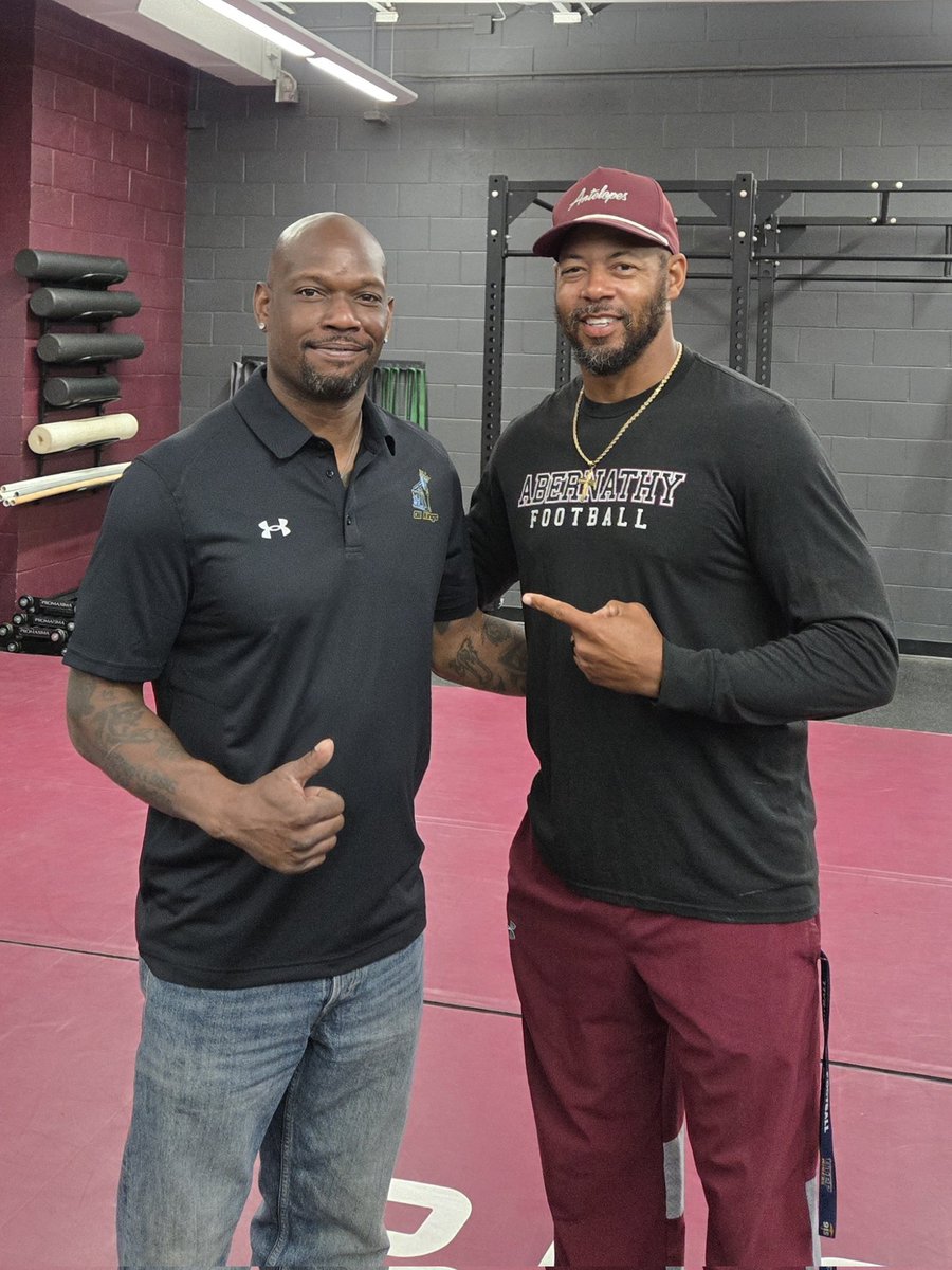 Thanks <a href="/CPlanks52173/">Coach Planks( Coach CP)</a> and the <a href="/ccc_oil_kings/">CCC Oil Kings</a> for the in-person visit with the <a href="/AbernathyFB/">Abernathy Football & Recruiting</a>

The CCC Oil Kings are an up-and-coming JUCO program in West Texas looking for 2025-2026 prospects ready to compete at the next level.