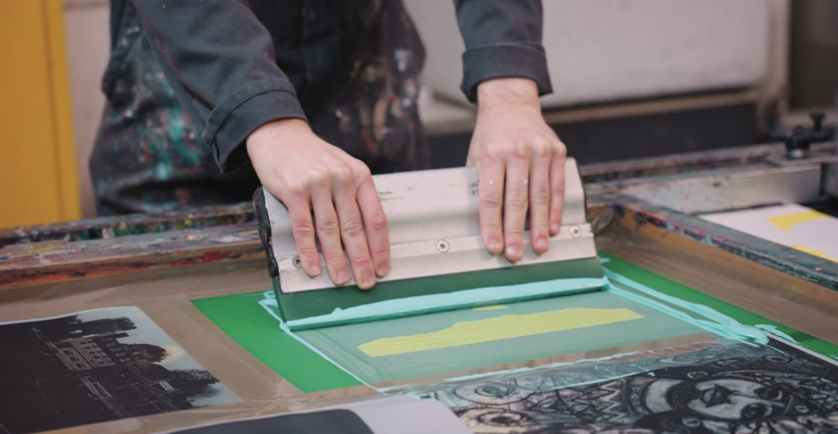 merchpath's tweet photo. Picking the right decoration method is one of the most common questions we get from customers.

The new Decoration Methods guide on Merchpath walks through every method we use across apparel and hard goods, including screen printing, embroidery, laser engraving, and more. https://t.co/63cSaVguvZ