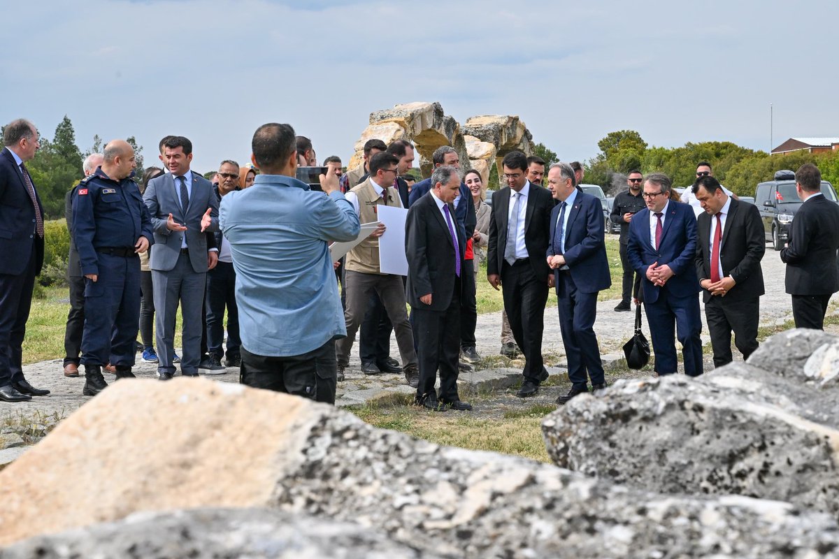 Uşak Valiliği tweet media