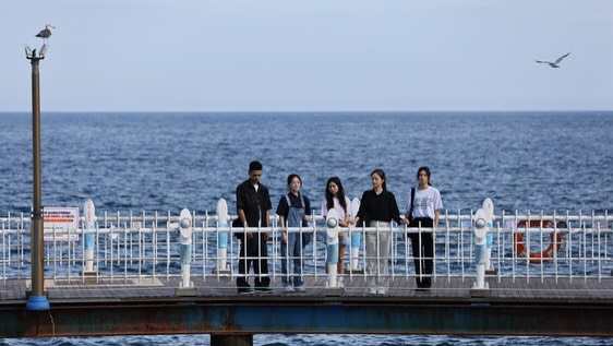 Doyueon's tweet photo. Yes! I'm talking about <열여덟 청춘> which is now showing. And I really, really hope you all love it. https://t.co/YdKfizjJit