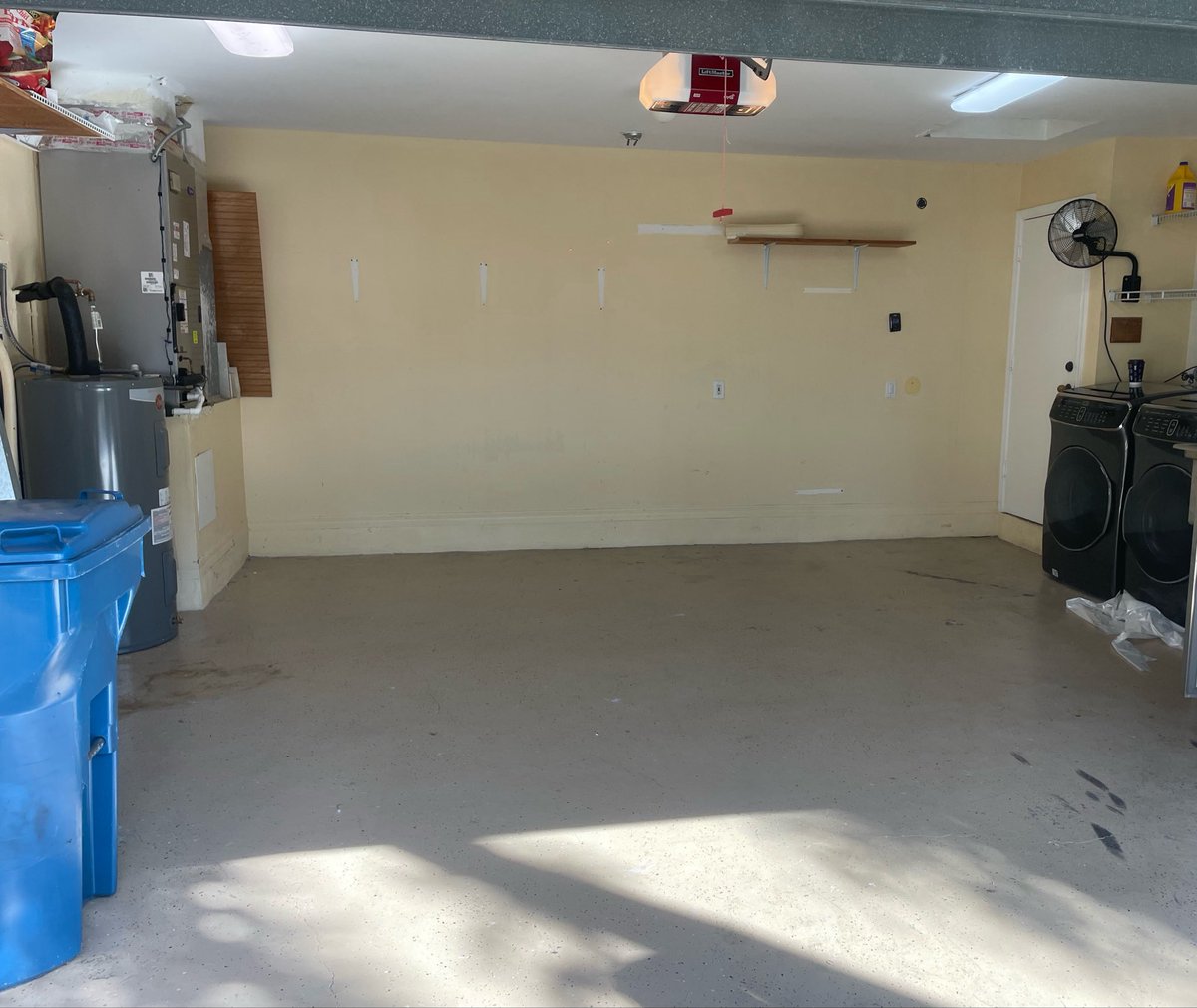 outjunk's tweet photo. If you have unwanted items that are just taking up space, we can help you clear it out, just call us/text us and we'll be on our way 🚛 305-433-0470

#beforeandafter #junkremovalservice #junkremoval #miami #northmiami #miamidade #broward https://t.co/LpZoTf0b4v