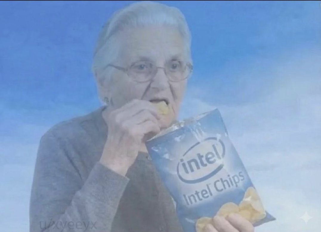 PeloSwing's tweet photo. $INTC Share Holders

2025                                                   2026 https://t.co/67K1g8PahT