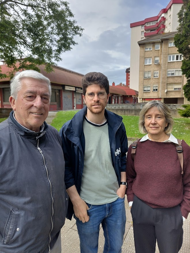 Nel_Reyerta's tweet photo. Esta semana estuvimos con la AAVV amigos de Cazoña. Hay zonas como el mercado que necesitan de un proyecto ambicioso para que vuelvan a tener un uso y dinamicen el barrio. https://t.co/z0Jy02kiFA