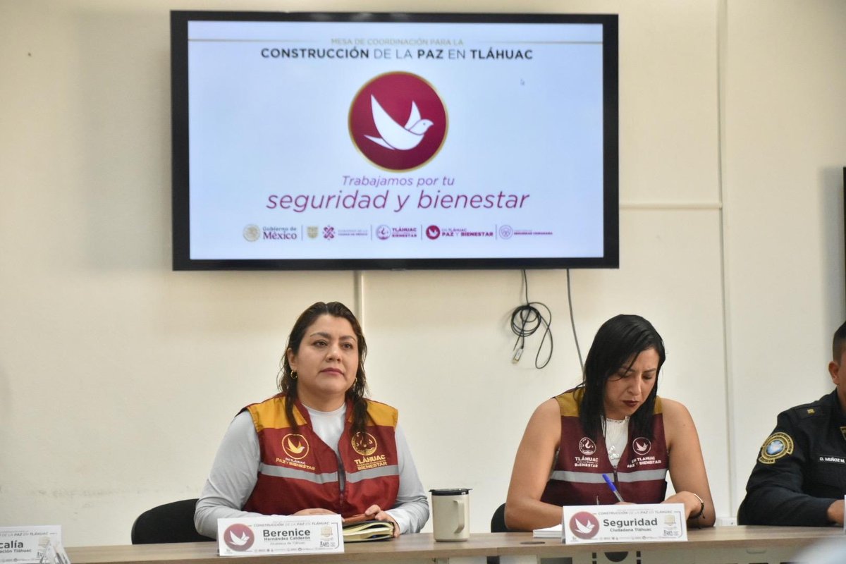 bereheca's tweet photo. Hoy revisamos el funcionamiento y monitoreo de cámaras y herramientas de apoyo en nuestras colonias.

La atención diaria y la coordinación constante hacen la diferencia. https://t.co/8FvpJR85J2