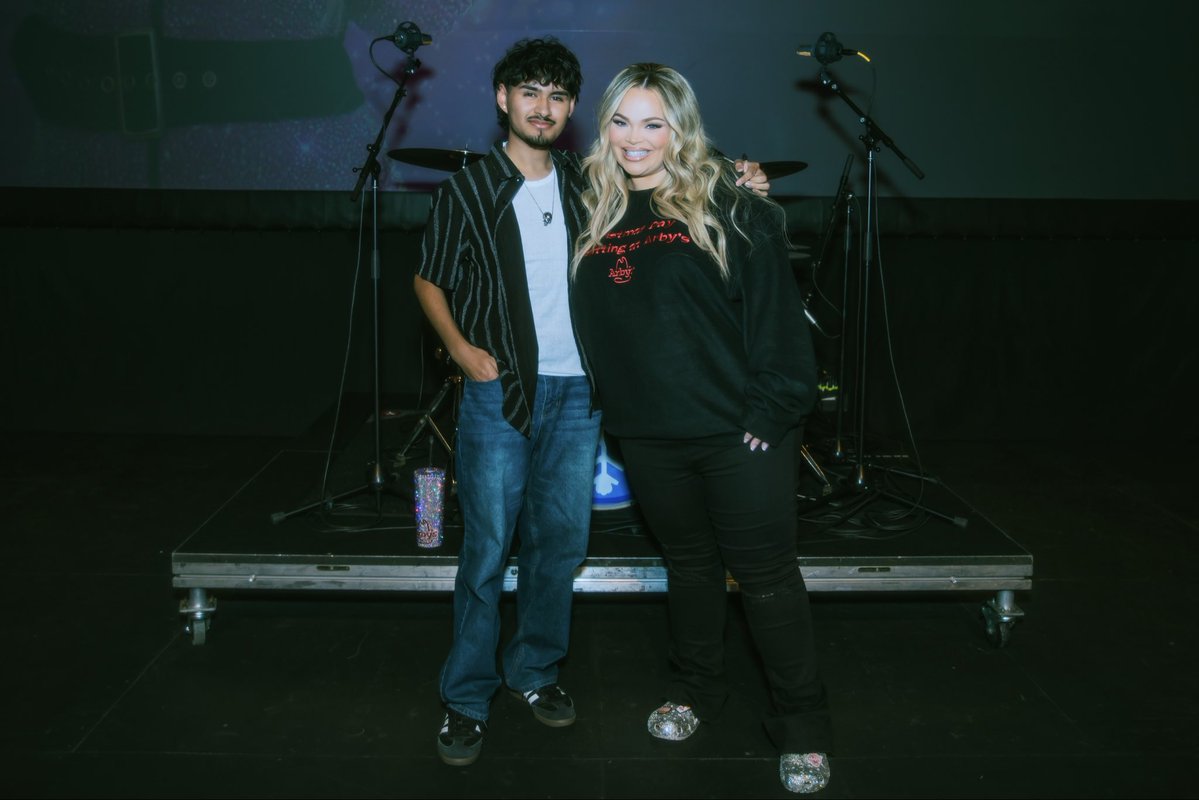 TrishCrave tweet media