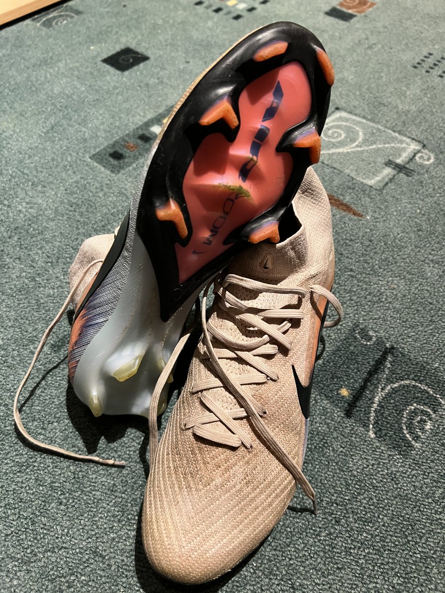 SneaxSoxPVC's tweet photo. SALE

Sichert euch diese super #smelly #Nike #Fußballschuhe Größe 44 https://t.co/0nuBwffSGh