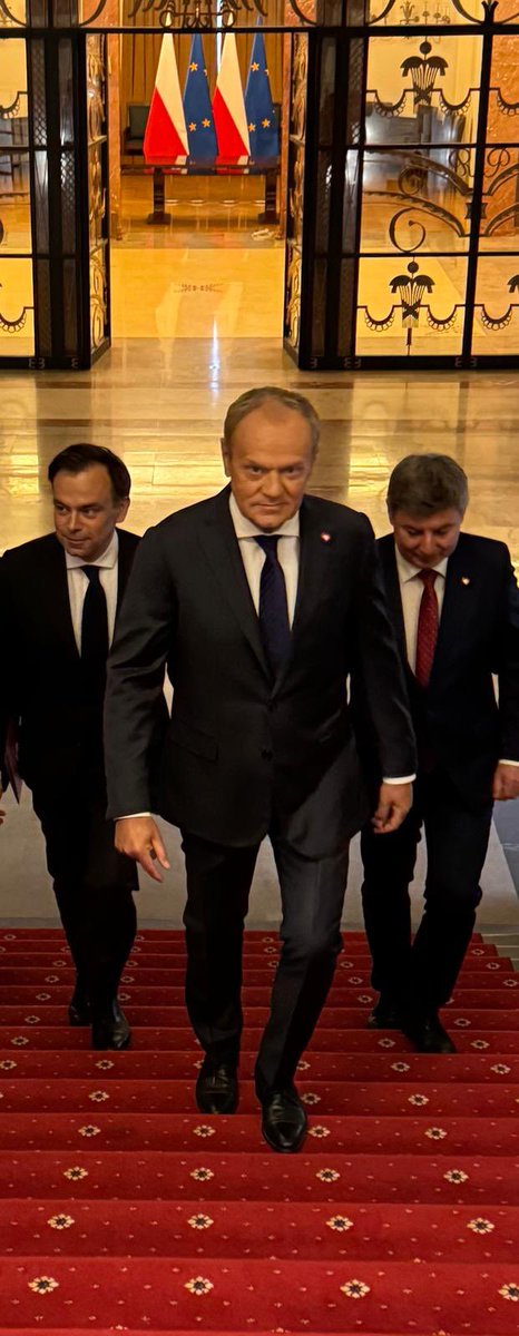 Donald Tusk tweet media