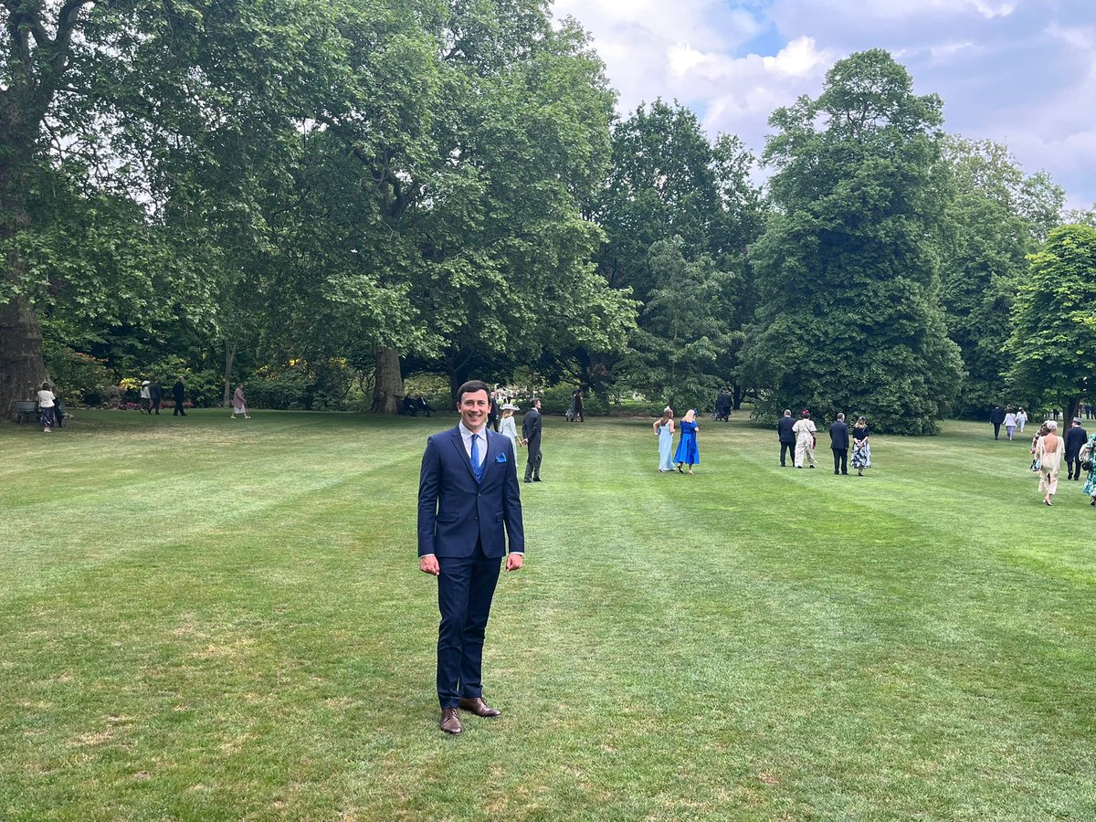 ArtusGaliay's tweet photo. 8 mai 2026: il y a 81 ans, le triomphe de la liberté en Europe !

Heureux de commémorer cette belle journée, le matin à #LaMadeleine … et l’après midi à Buckingham Palace avec Will and Kate! #8Mai1945 https://t.co/IaqJb805n5
