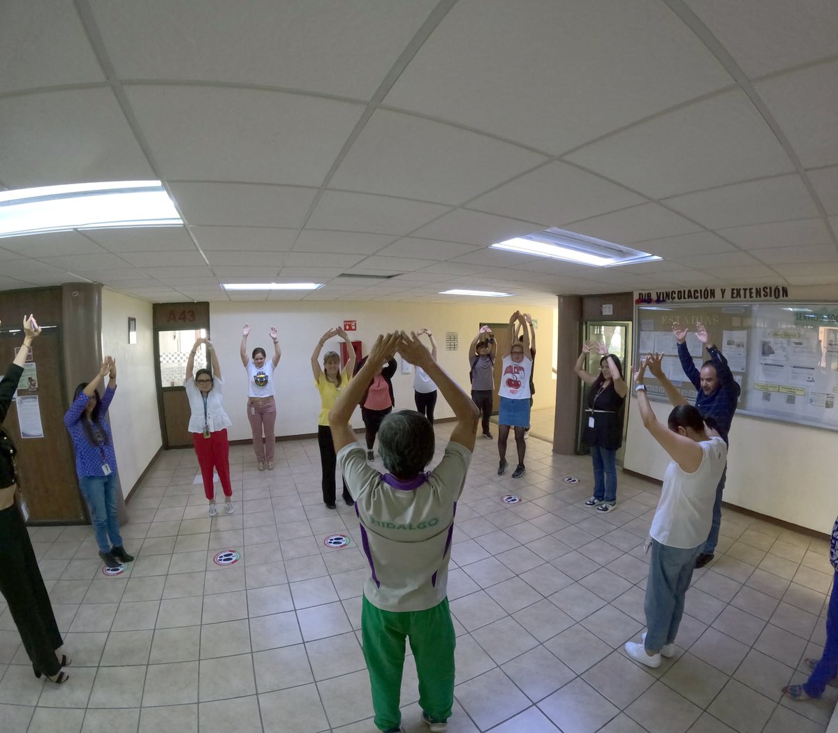 UPPachuca's tweet photo. Personal de la Dirección de Vinculación se integró al programa de activación física del proyecto Mundial Social 2026.

Esta iniciativa busca promover el bienestar y la convivencia, fortaleciendo los hábitos saludables dentro de la comunidad #UPP.

#OrgulloUPP https://t.co/nQHnSgyvvy