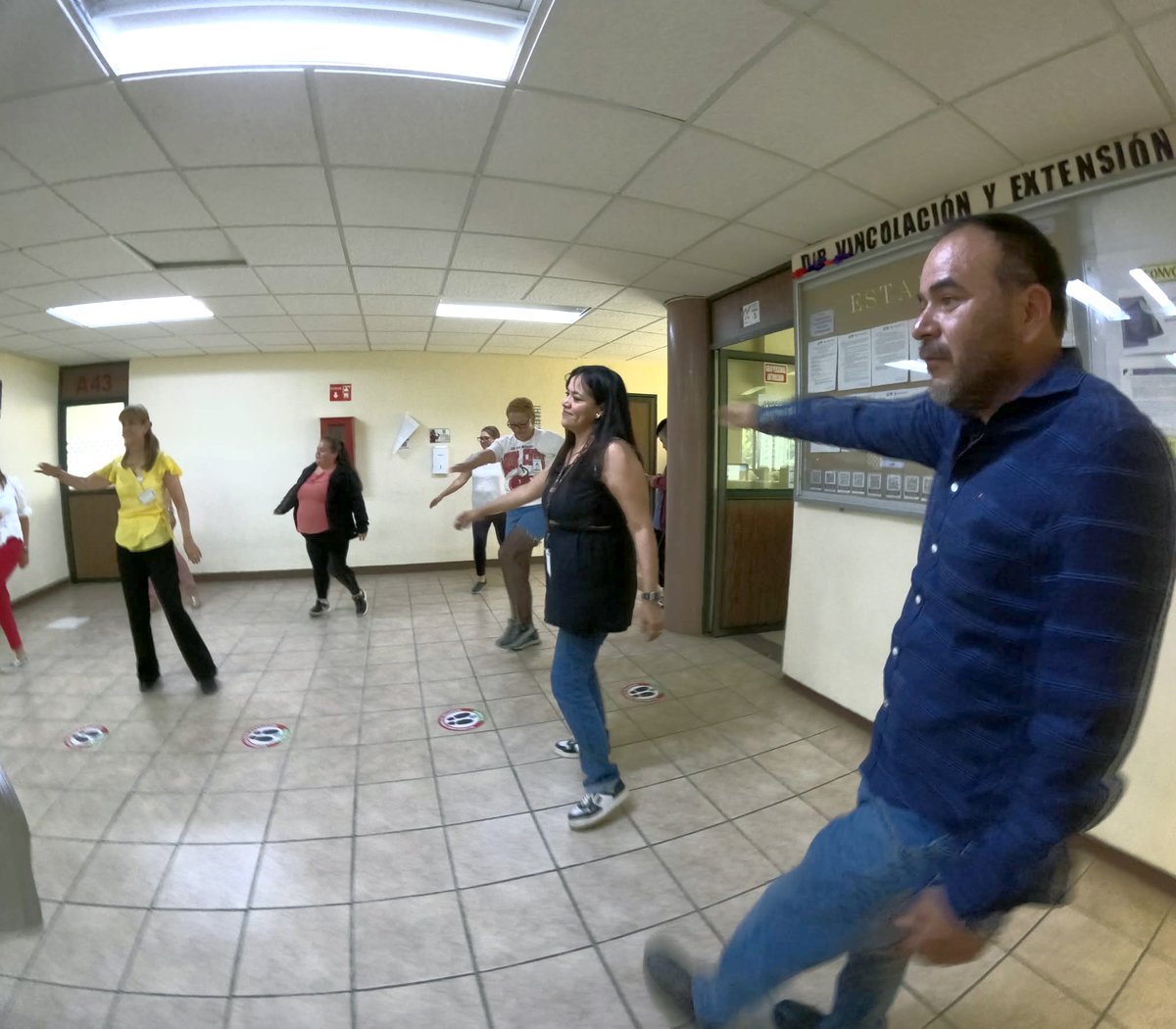 UPPachuca's tweet photo. Personal de la Dirección de Vinculación se integró al programa de activación física del proyecto Mundial Social 2026.

Esta iniciativa busca promover el bienestar y la convivencia, fortaleciendo los hábitos saludables dentro de la comunidad #UPP.

#OrgulloUPP https://t.co/nQHnSgyvvy