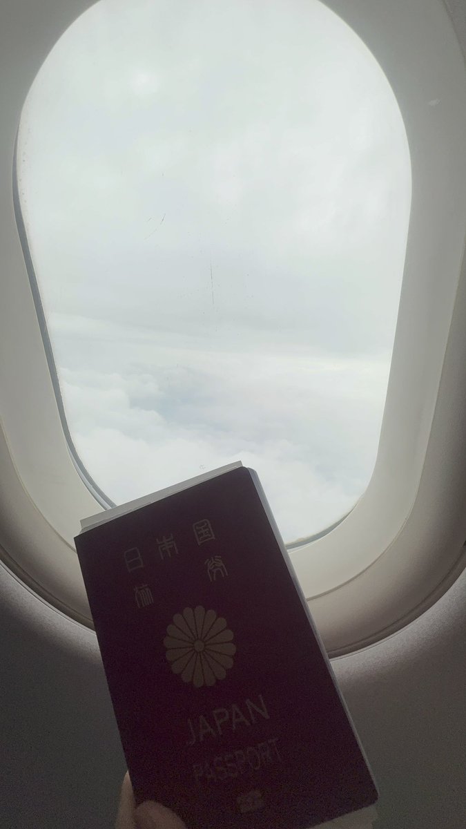 slulnlo5o's tweet photo. 実は4月29日から韓国行ってました߹-߹♡ᵎᵎᵎ
初海外‼️1人渡韓✨ https://t.co/q9YleOIYcG