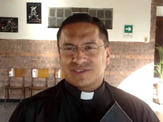 Entre los representantes del <a href="/episcopadocol/">Conferencia Episcopal de Colombia</a> que solicitaron la nulidad de la SU-184/25, que ordena desclasificar los archivos de los curas abusadores, está el cura Luis Ángel Cuenca, protegido del cardenal Rueda e imputado por abusar de al menos 12 menores
casamacondo.co/archivo-secret…