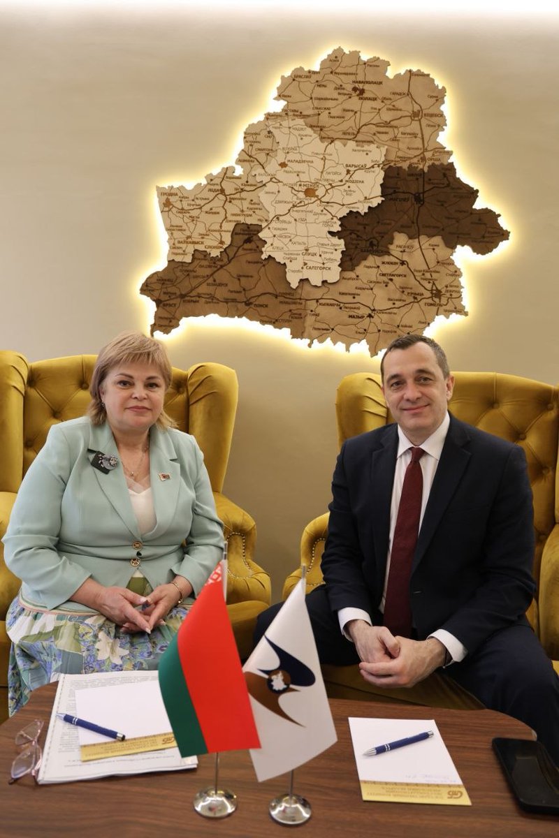 Gosstandart's tweet photo. Сегодня состоялась встреча 
министра по техническому регулированию Евразийской экономической комиссии Александра Субботина
с председателем Госстандарта Еленой Моргуновой
https://t.co/Fz0CvxPVHw https://t.co/7a51ZnXY2V