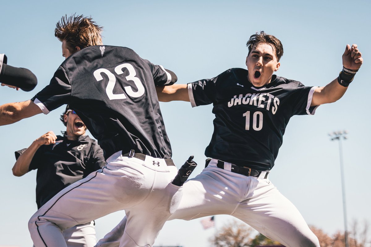 uwsbaseball's tweet photo. ⏳📸 #WeAreSuperior https://t.co/mvvCof9P2K