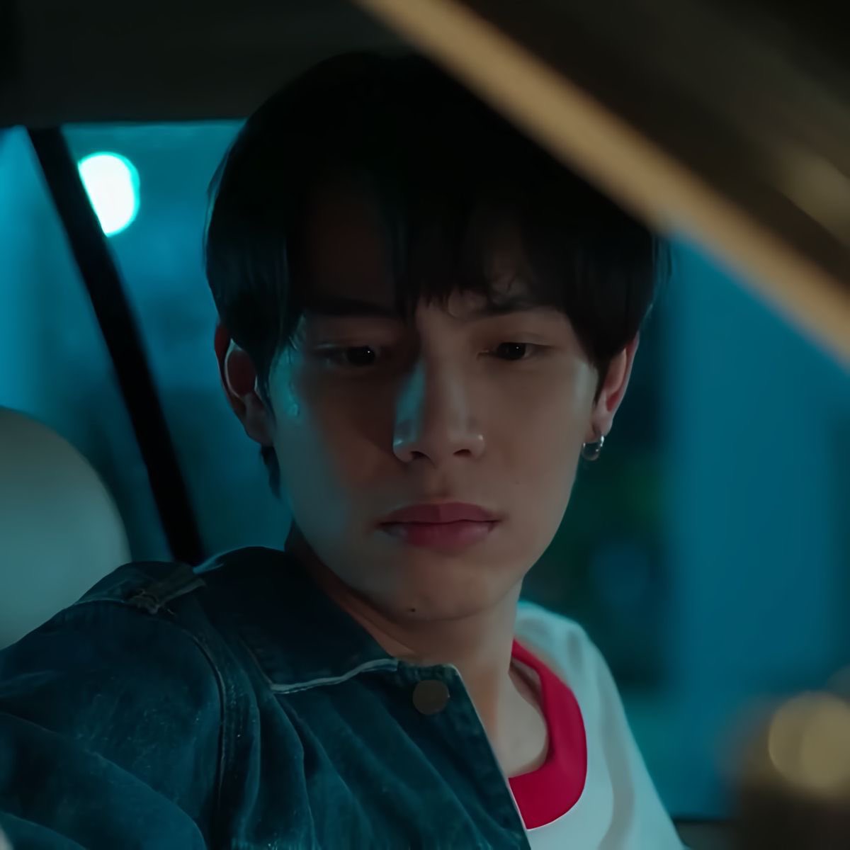 ray might be the strongest soldier because if i was making out with sand like this and he pouted at me like THAT because i had to leave i would KILL MYSELF