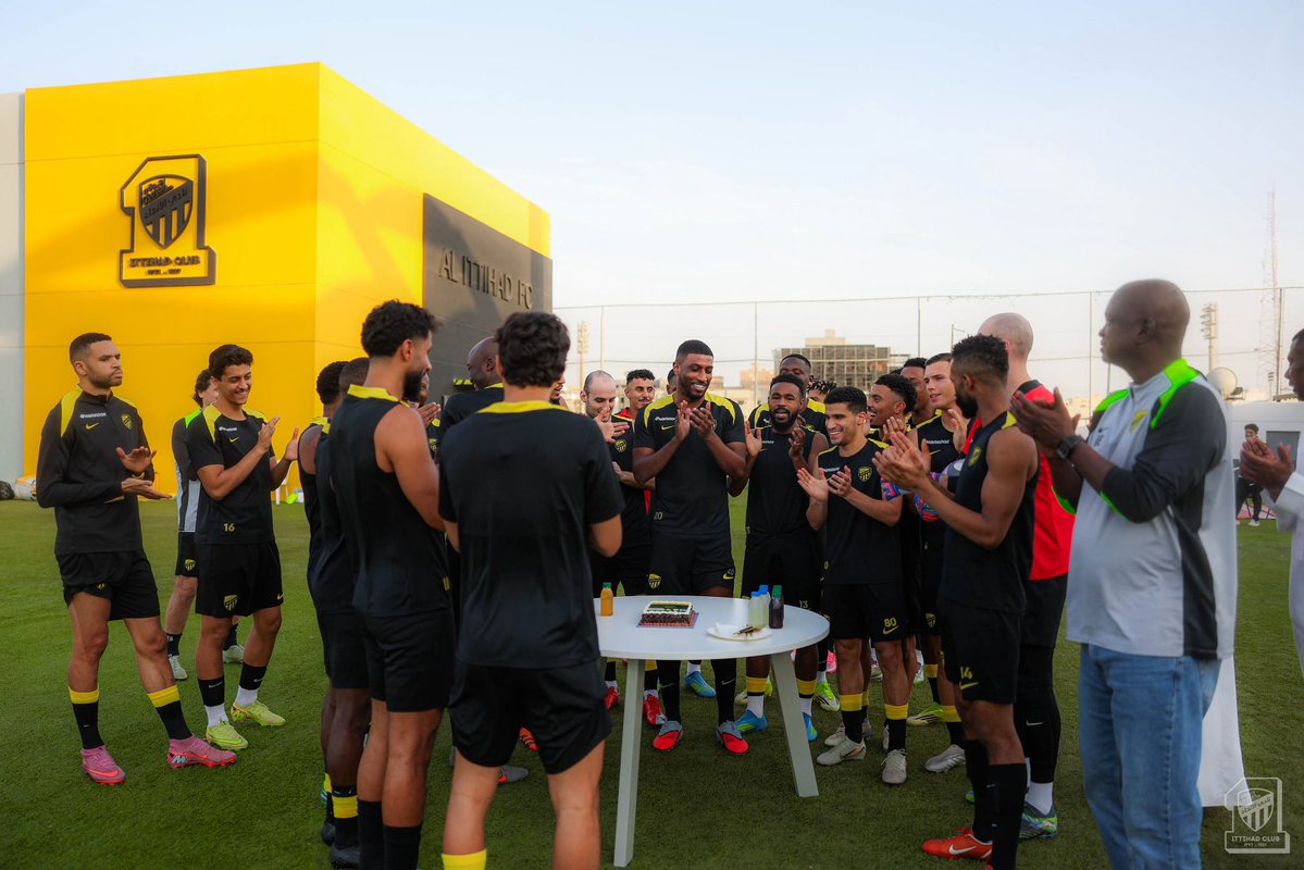 ITTI MANIA - اتي مانيا tweet media