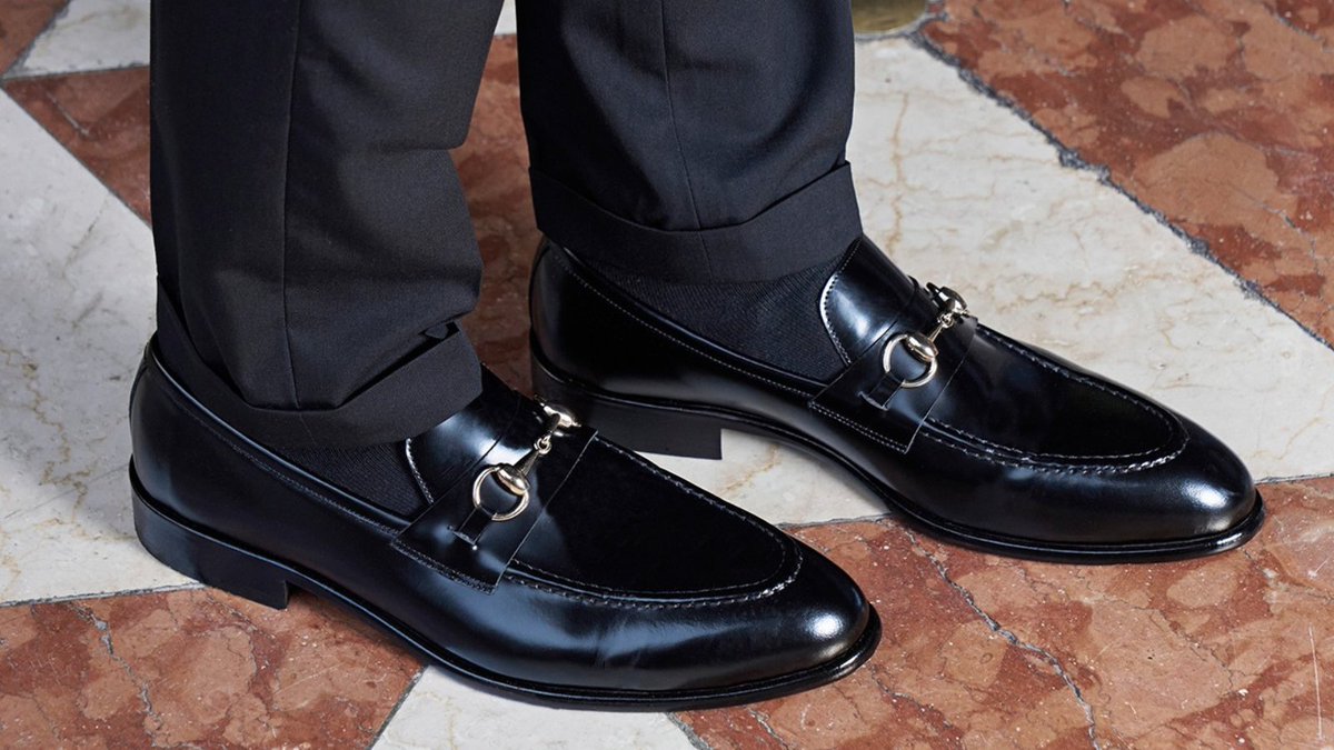 shop_lxuri's tweet photo. Custom craftsmanship. Italian heritage. Modern style.
Discover how GIROTTI is redefining luxury footwear for the modern gentleman with handmade, personalized shoes crafted in Italy. https://t.co/rIaf4gljoI
#Girotti #MensStyle #LuxuryFootwear #LXURI https://t.co/IX90U3Z5Yo