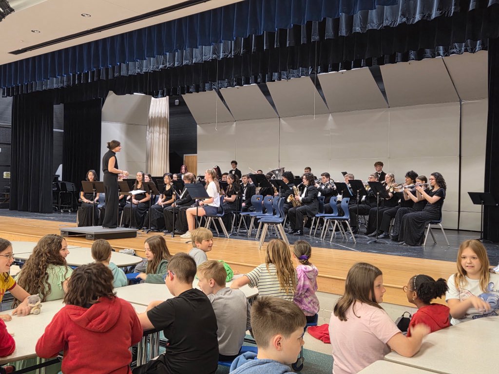 North Ridgeville Bands tweet media