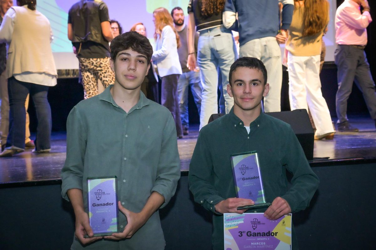 iespedro's tweet photo. https://t.co/WgBkX2Co1B  Dos alumnos del IES Pedro de Valdivia han sido premiados en la 42.ª edición del Premio Literario Felipe Trigo Infantil y Juvenil, cuya gala de entrega se ha celebrado hoy en el Teatro Las Vegas de Villanueva de la Serena. https://t.co/q6433J599l