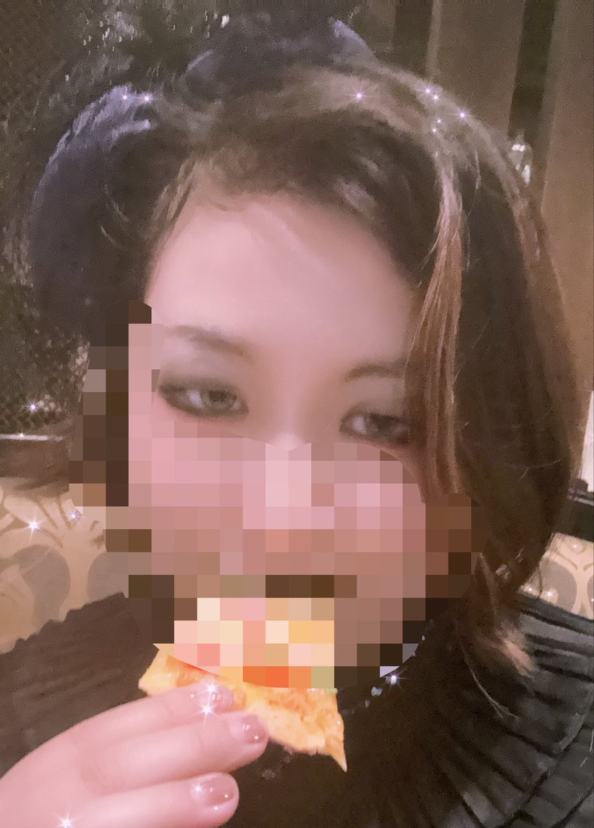 吃到了好吃的饭，今天和朋友打扮成wicked印象🥰💚🩷嘿嘿…