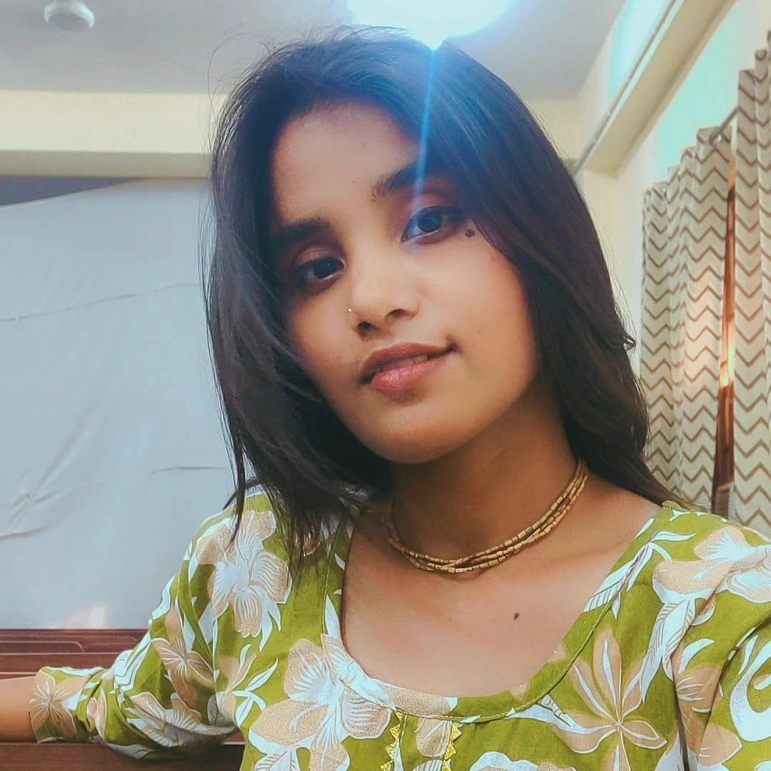 NcwebOfficial's tweet photo. Congratulations to Gunjan Sharma, B.A. Prog,#NCWEB Maitreyi College Centre,for 1st place in the poster-making competition of National Archives of India.
She received cash prize and a trip to Rajasthan from Union Minister of Culture and Tourism,GOI, Shri Gajendra Singh Shekhawat. https://t.co/iSxvmi9vtL