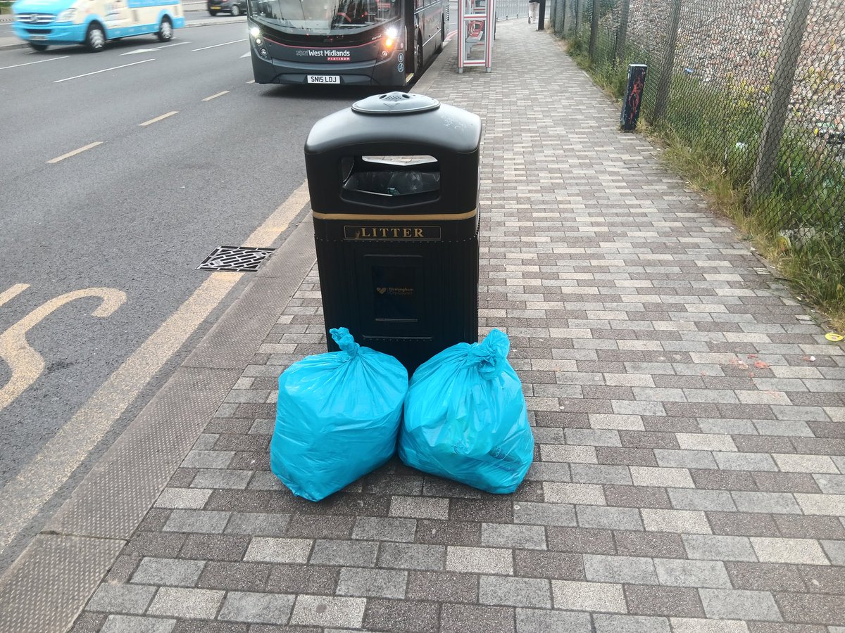 x_brum's tweet photo. Whilst we wait how the people of Perry Barr have voted, volunteers across the whole city help keep this place clean and tidy 365 days a year. x2 bags of litter across Perry Barr Village/Aldridge Road B42. LOVE YOUR BRUM #OneMillionbags #Cleanerbrum @MorriamJan https://t.co/YJzuhgXQPX