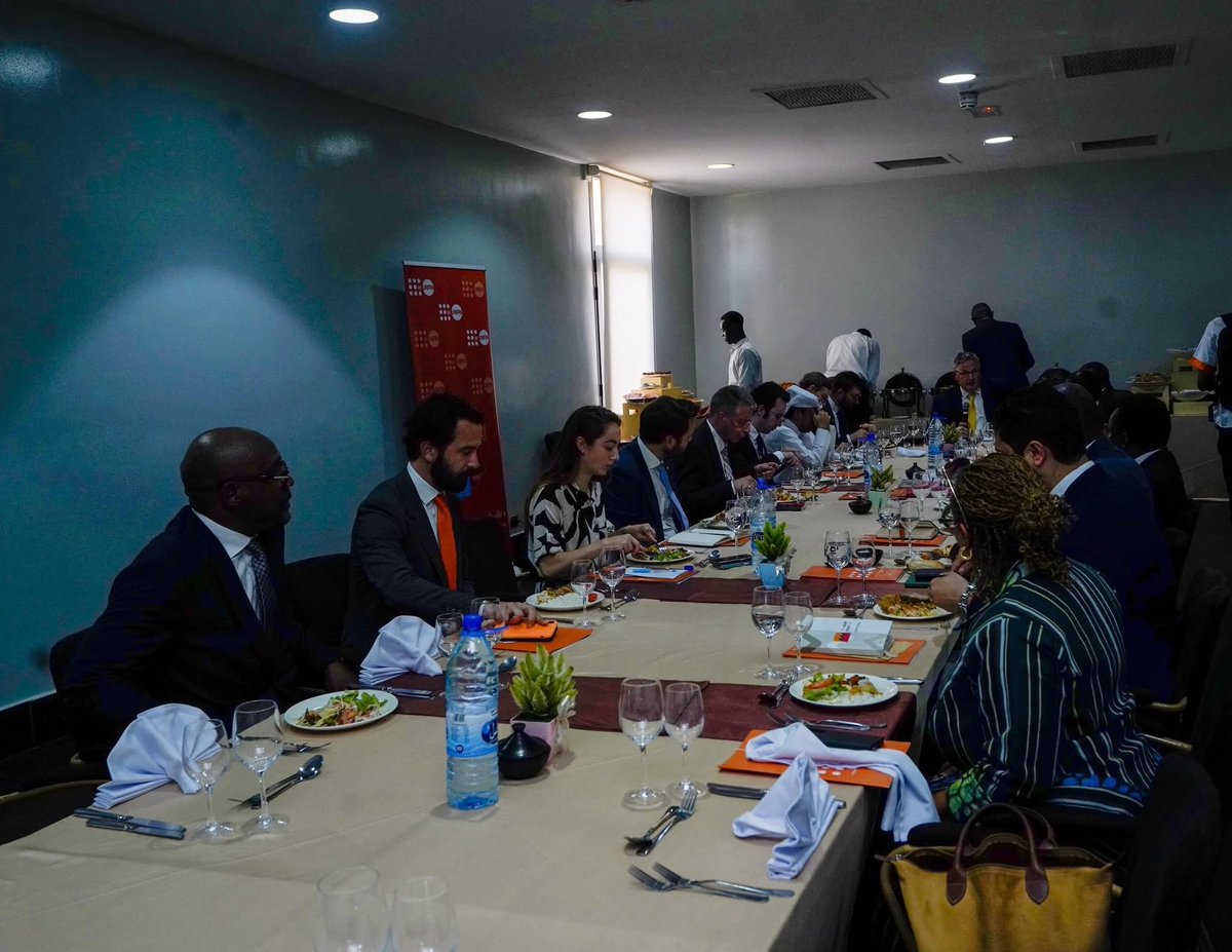 UNFPATCHAD's tweet photo. Mission de haut niveau au #Tchad : L’UNFPA alerte sur l’urgence de financement pour les femmes et les filles.  
➡️ Besoin 2026 : 18,7 M$  
➡️ Mobilisé en mars : seulement 2,5 %  
Sans soutien accru, santé reproductive &amp; protection contre les violences sont menacées.
@UNFPA_WCARO https://t.co/7DFCmNiYQB