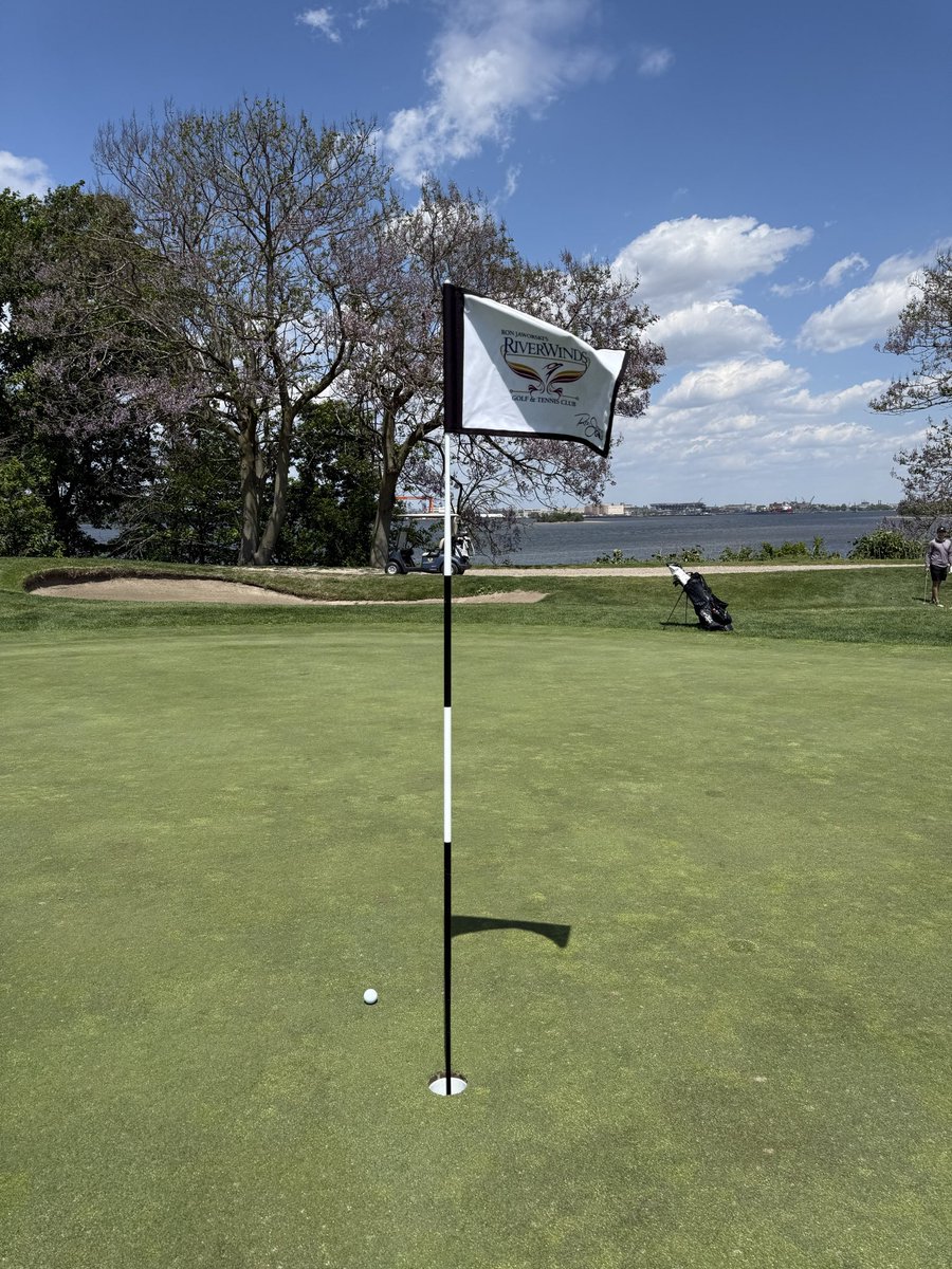 CoopGolfs tweet media