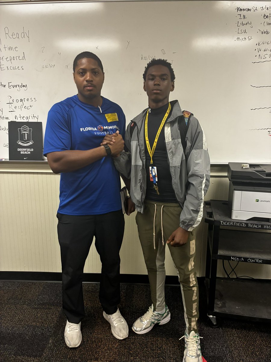 wrldwide_0_'s tweet photo. thank you for FMU @mikejones10 and @coachmsmith_win for coming to visit our program #AGTG https://t.co/nG87oYGkHG