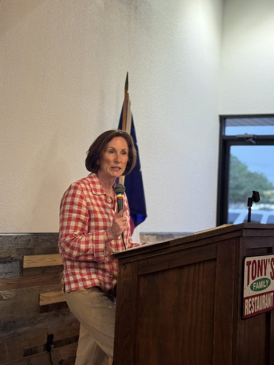 Goose4texrep's tweet photo. It was an honor to hear from our State Senator @LoisKolkhorst last night at the Austin County GOP meeting. 

Strong leadership begins by listening to the people, and I look forward to standing alongside Senator Kolkhorst to make sure the voices of our communities are heard loud and clear.

https://t.co/ZwxzPk8i84 
#hd85 #WeThePeople #austincountynewsonline