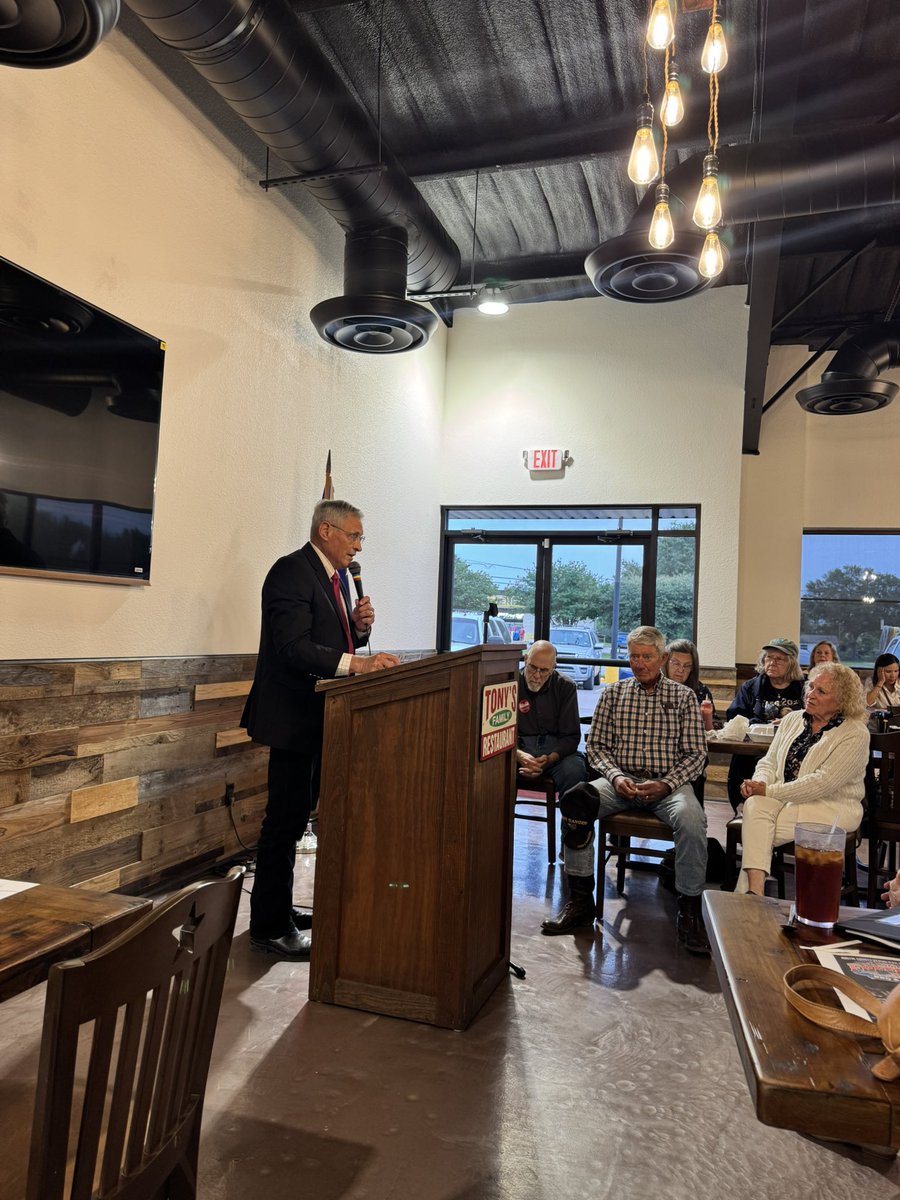 Goose4texrep's tweet photo. It was an honor to hear from our State Senator @LoisKolkhorst last night at the Austin County GOP meeting. 

Strong leadership begins by listening to the people, and I look forward to standing alongside Senator Kolkhorst to make sure the voices of our communities are heard loud and clear.

https://t.co/ZwxzPk8i84 
#hd85 #WeThePeople #austincountynewsonline