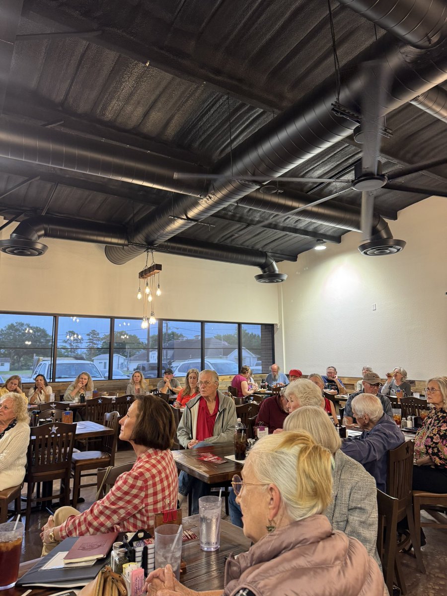 Goose4texrep's tweet photo. It was an honor to hear from our State Senator @LoisKolkhorst last night at the Austin County GOP meeting. 

Strong leadership begins by listening to the people, and I look forward to standing alongside Senator Kolkhorst to make sure the voices of our communities are heard loud and clear.

https://t.co/ZwxzPk8i84 
#hd85 #WeThePeople #austincountynewsonline