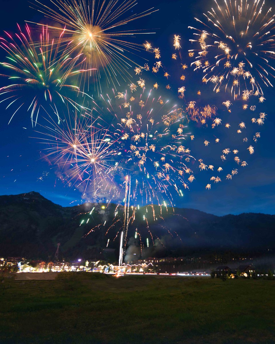 jhski's tweet photo. Introducing Red, White and Tunes—a brand new, FREE three day celebration taking over Teton Village July 3-5. Three full days of live music, local vendor markets, Americana family contests and fireworks (July 3-4) https://t.co/FqeRaChHVj