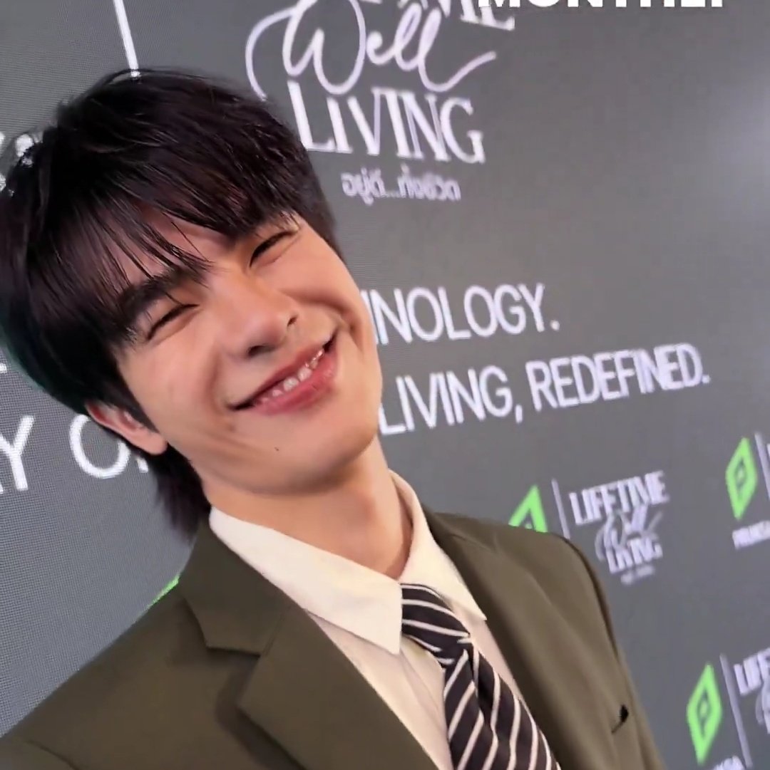 ปกติไม่หวีดมายภาคแต่ทรงผมนี้ทำชั้นกรี๊ด ไอ่บ้าาาาาาาา น่ารักชะมัด กุตาเหลือกเลยละ อ๊ากๆๆๆๆๆๆๆๆๆ