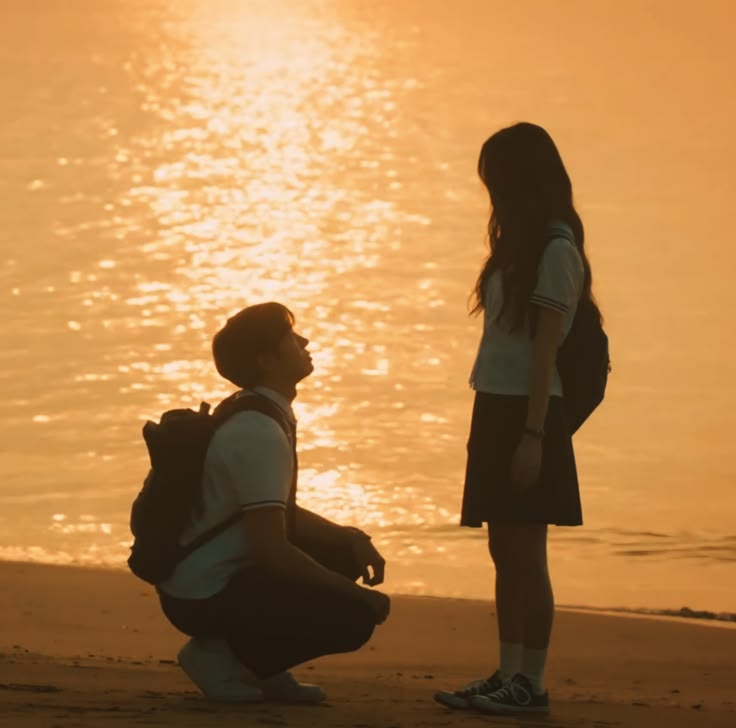 Itzelbdramas's tweet photo. hola besties, he andado muy inactiva pero no he vuelto a ver dramas desde hace bastante tiempo, recientemente vi la película "aunque nuestro amor se desvanezca esta noche" y la recomiendo mucho, es muy linda, se merece el hype que tiene 🩷 https://t.co/Ejq9QoUzY5