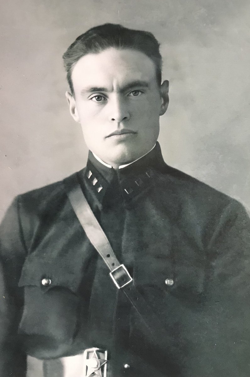 Мой дед, Кондауров Михаил Захарович, войну встретил в Одессе, в мае 1942 под Харьковом , раненый попал в плен, вернулся в 46-м , герой , вечная память