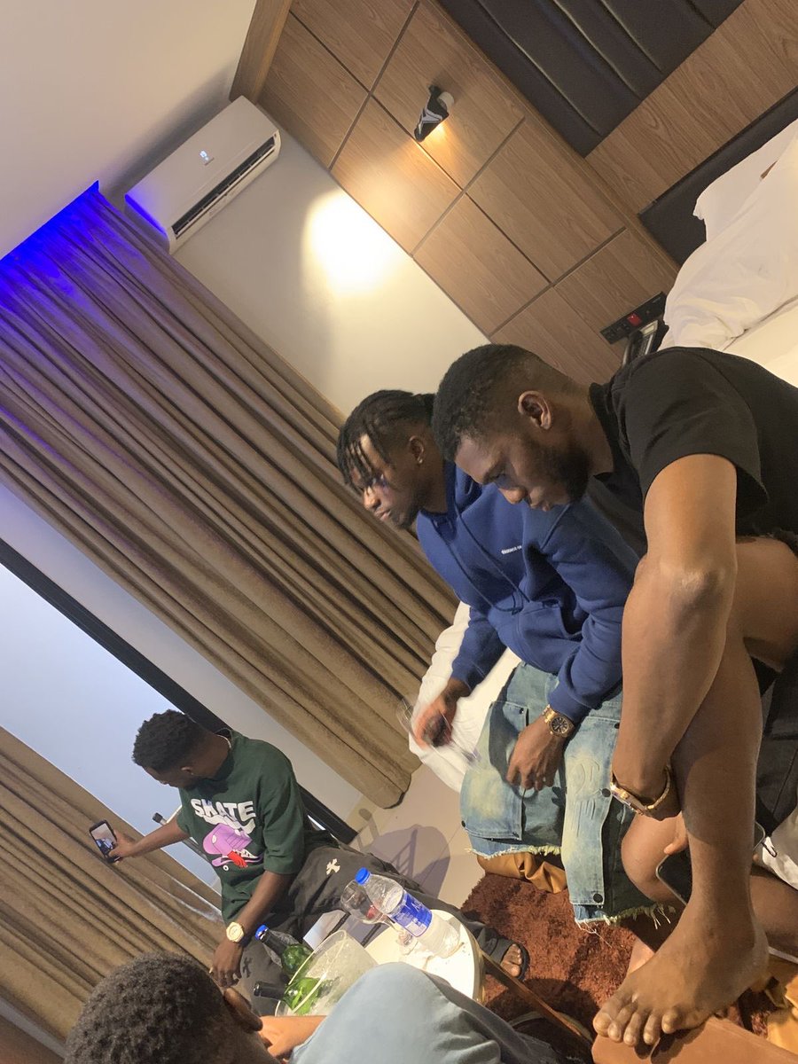 Goddey4me12's tweet photo. Among my squad, one guy still holds the record for sleeping with 3 women in a single day 😭. As one was leaving, another was already coming in. The craziest part is that none of the three women knew it was all part of a bet 😁😁. Up till now, none of us has been able to break that record. We’ve tried pushing for 4 in a day, but nobody has pulled it off yet.