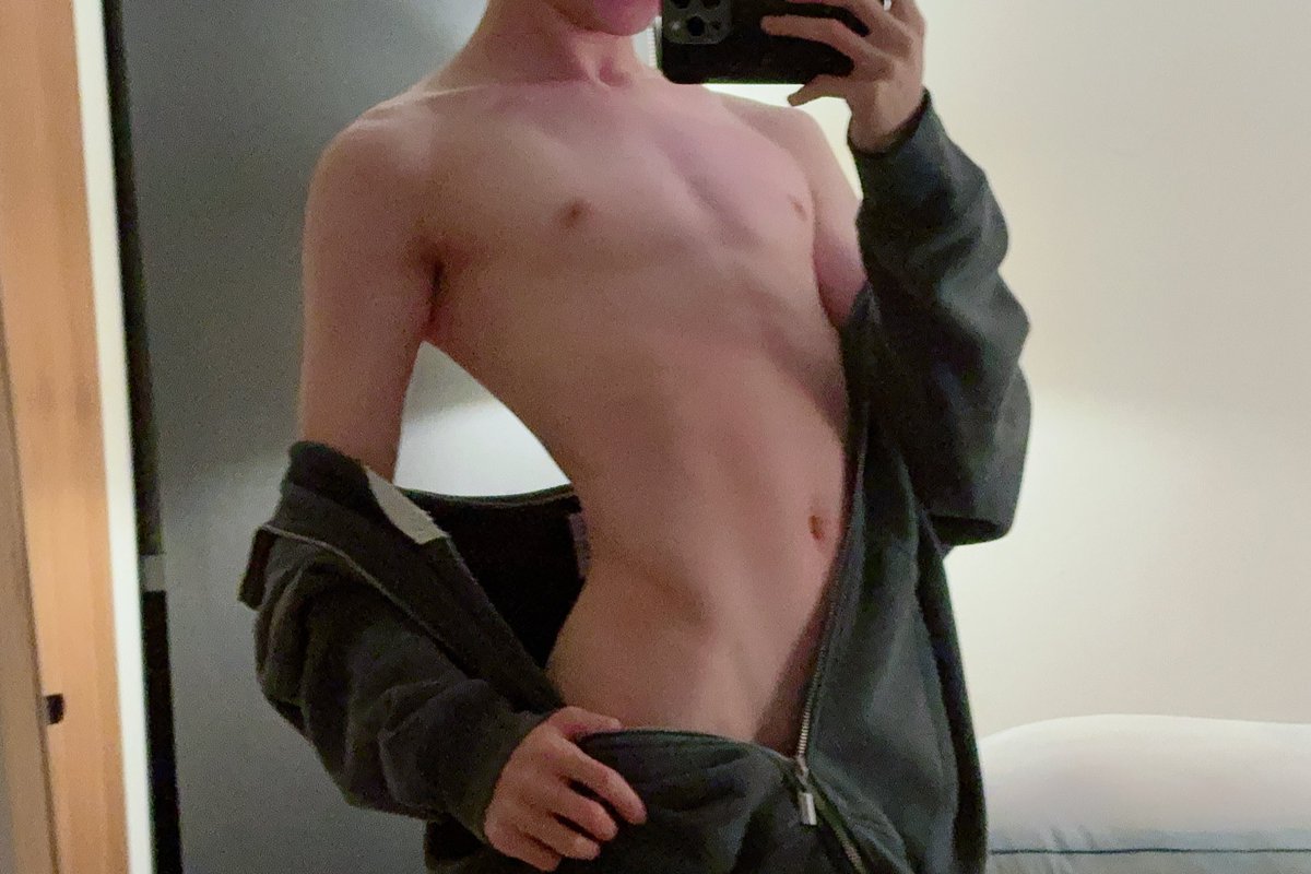 002KL0's tweet photo. ⠀
⠀
⠀⠀⠀⠀⠀⠀ㅤㅤ@ wh0isk: i need to feel.

⠀⠀ https://t.co/wJIqUy3YWH