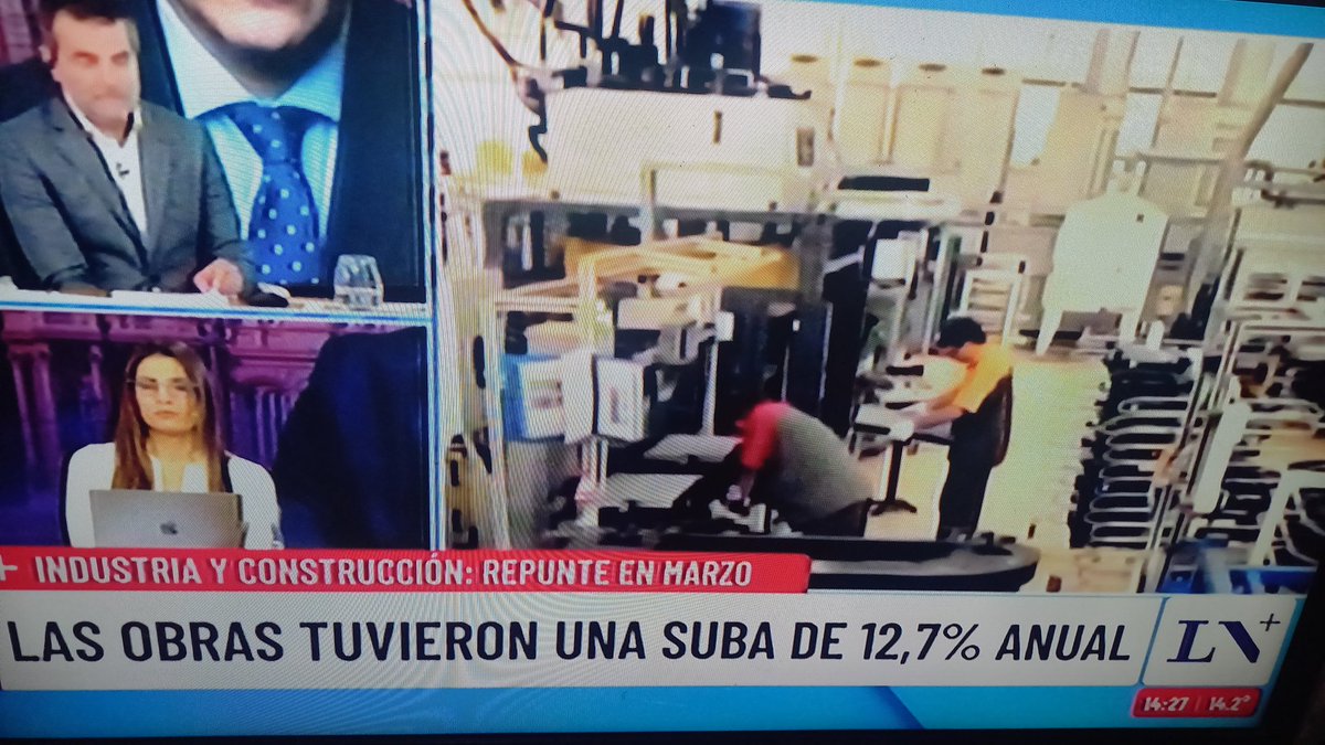 yocuento19's tweet photo. @LANACION dice que creció la industria ? Me pueden decir en que país ? Viven ? Porque no hay trabajo en todo el país muchas favricas e industrias están en riesgo y despidos constantes pero ellos festejan que el INDEC dice que subió la industria local que gran mentira por favor https://t.co/6PD9wzQKlA