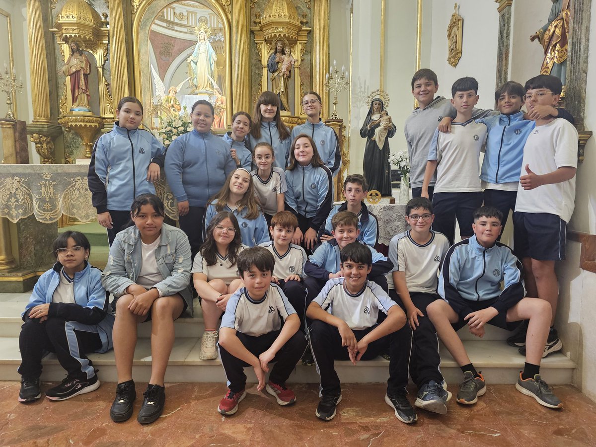 ColeRemedioSC's tweet photo. Hoy recordamos a Santa Luisa de Marillac, mujer de fe y servicio incansable. Que su testimonio siga iluminando nuestro camino y nos anime a servir con alegría y amor.

Con motivo de su festividad, se ha celebrado también el partido de profesores contra alumnos de 4º ESO. https://t.co/E0aHUblf3F