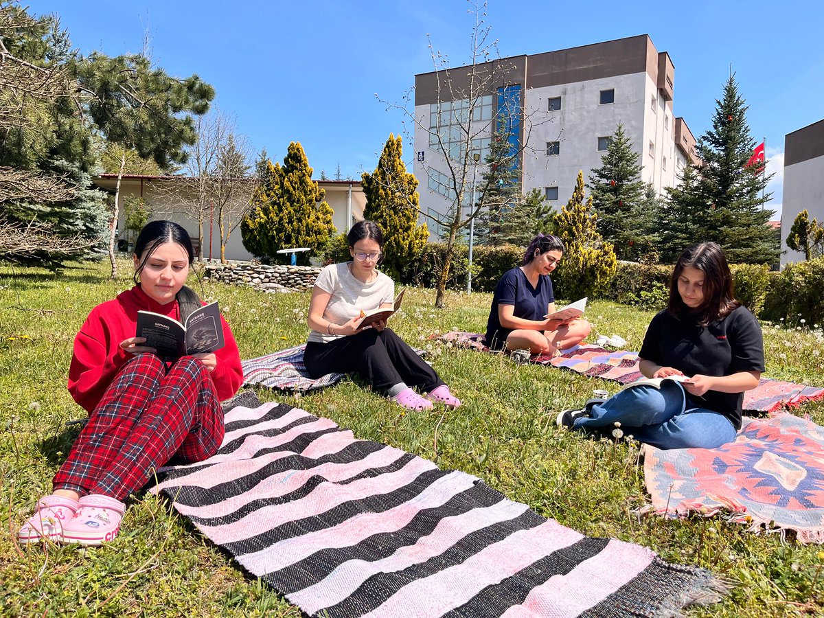 BoluKYGM's tweet photo. 📍Gölköy Yurdu 
Kitap okuma atölyemizi bahçemizde, güzel havanın tadını çıkararak keyifli bir şekilde tamamladık📚☀️ https://t.co/AsSAFfyUYx