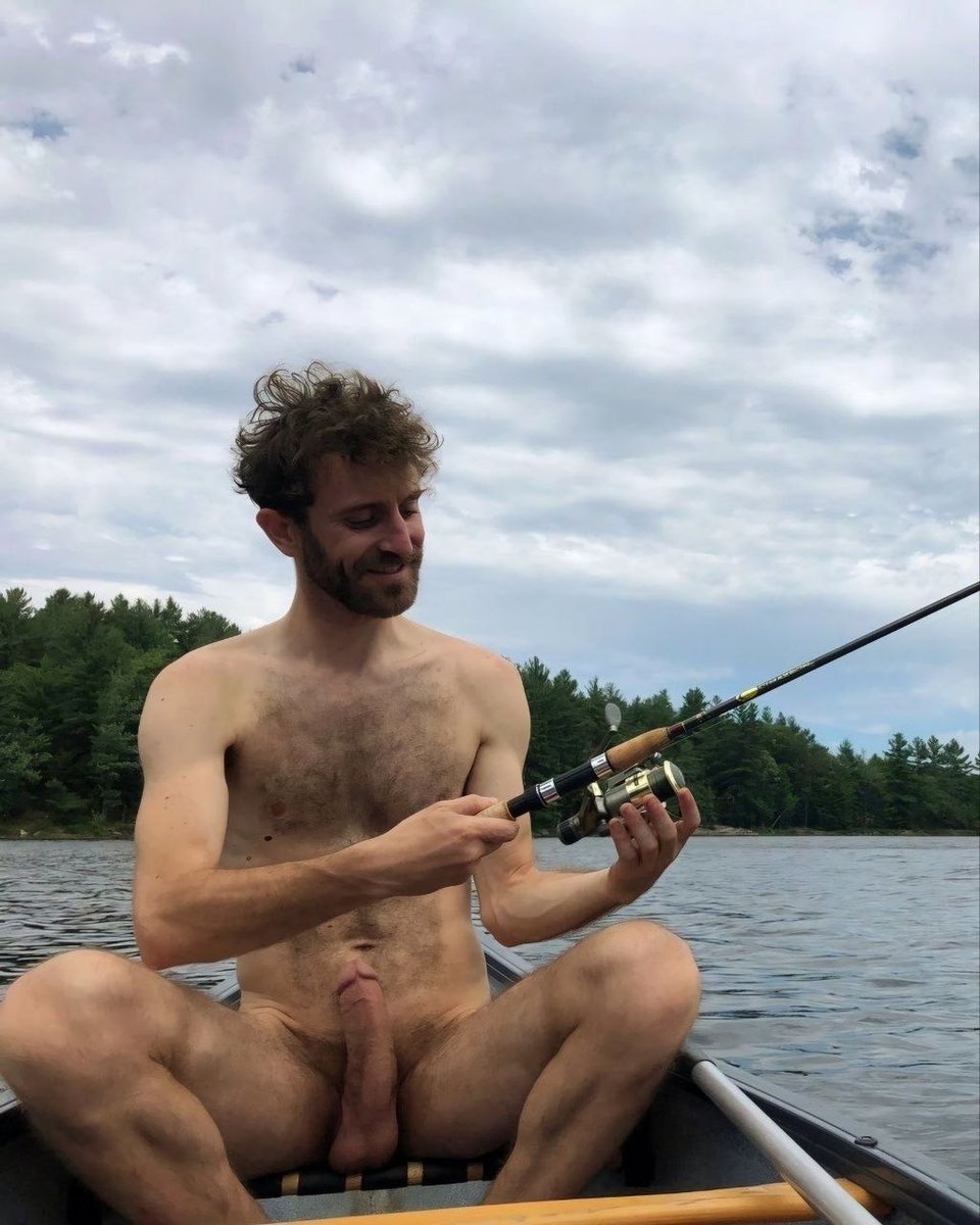 Hairyguys's tweet photo. The rod is ready 🐟🐠🎣 https://t.co/i2V4yRGdVV