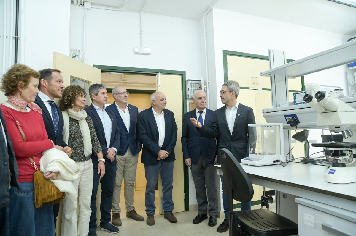 ipnacsic's tweet photo. Transición Ecológica y el #IPNA-@CSIC y impulsan el uso de tecnologías genéticas y análisis de ADN para identificar especies, detectar amenazas y mejorar la conservación del patrimonio natural del archipiélago

https://t.co/U3WCuPkqqT https://t.co/MQg0KW8xU4