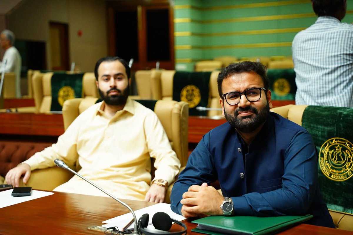 SahibSoofi's tweet photo. Honorable MPA Barrister @hallar_wassan actively participating in the session of the Provincial Assembly of Sindh.

@SindhAssemblyPK #PS27 #KotDiji https://t.co/lEASqilkp8